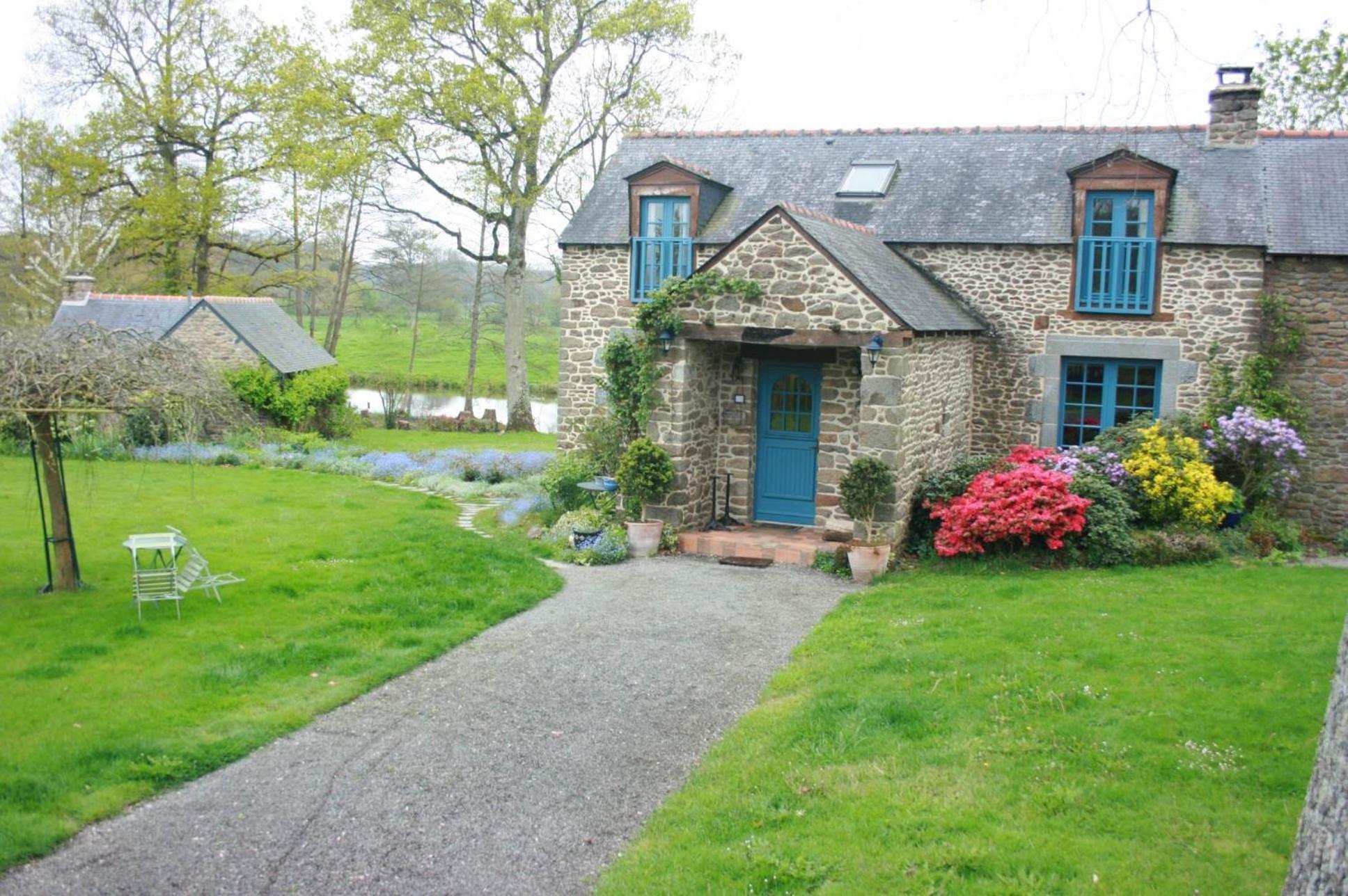 Au Pont Ricoul Bed & Breakfast Saint-Pierre-de-Plesguen Exterior photo
