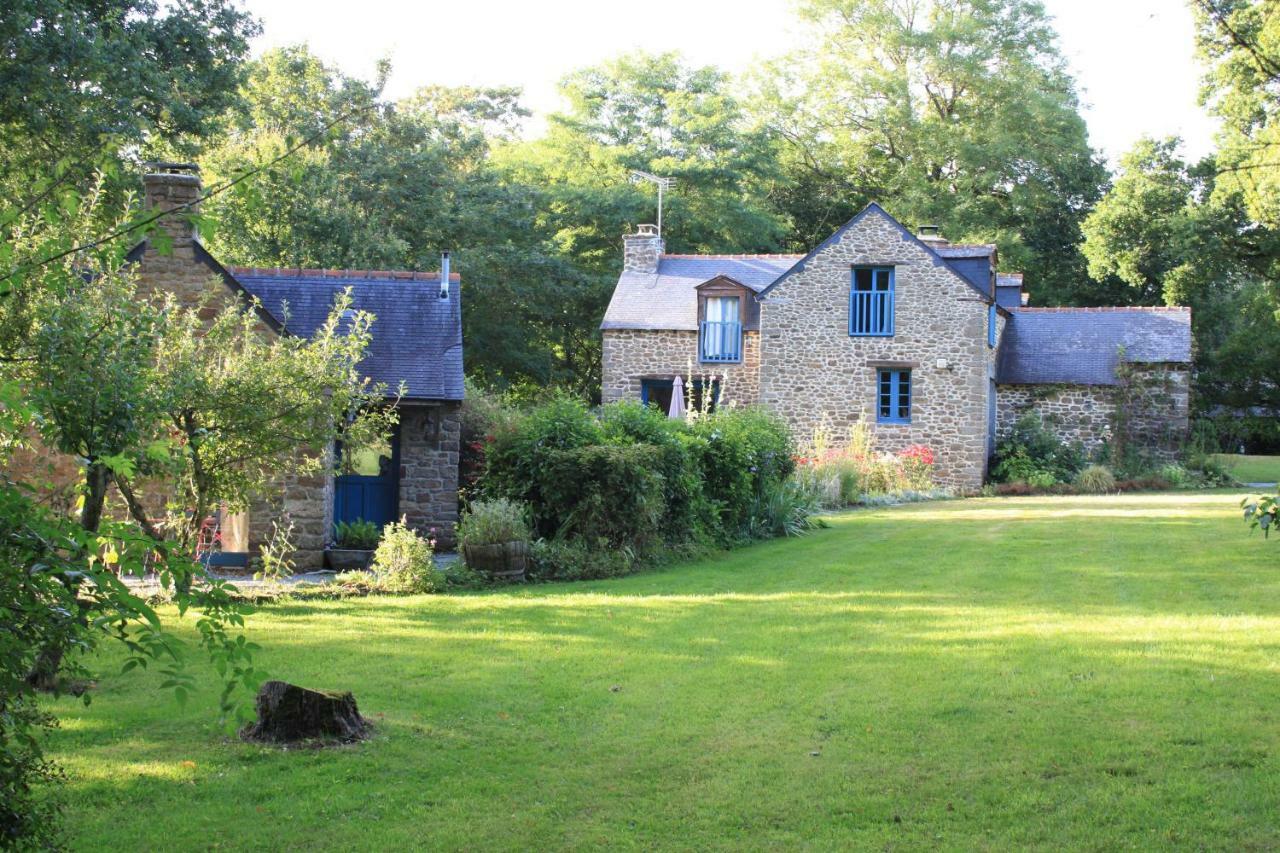 Au Pont Ricoul Bed & Breakfast Saint-Pierre-de-Plesguen Exterior photo