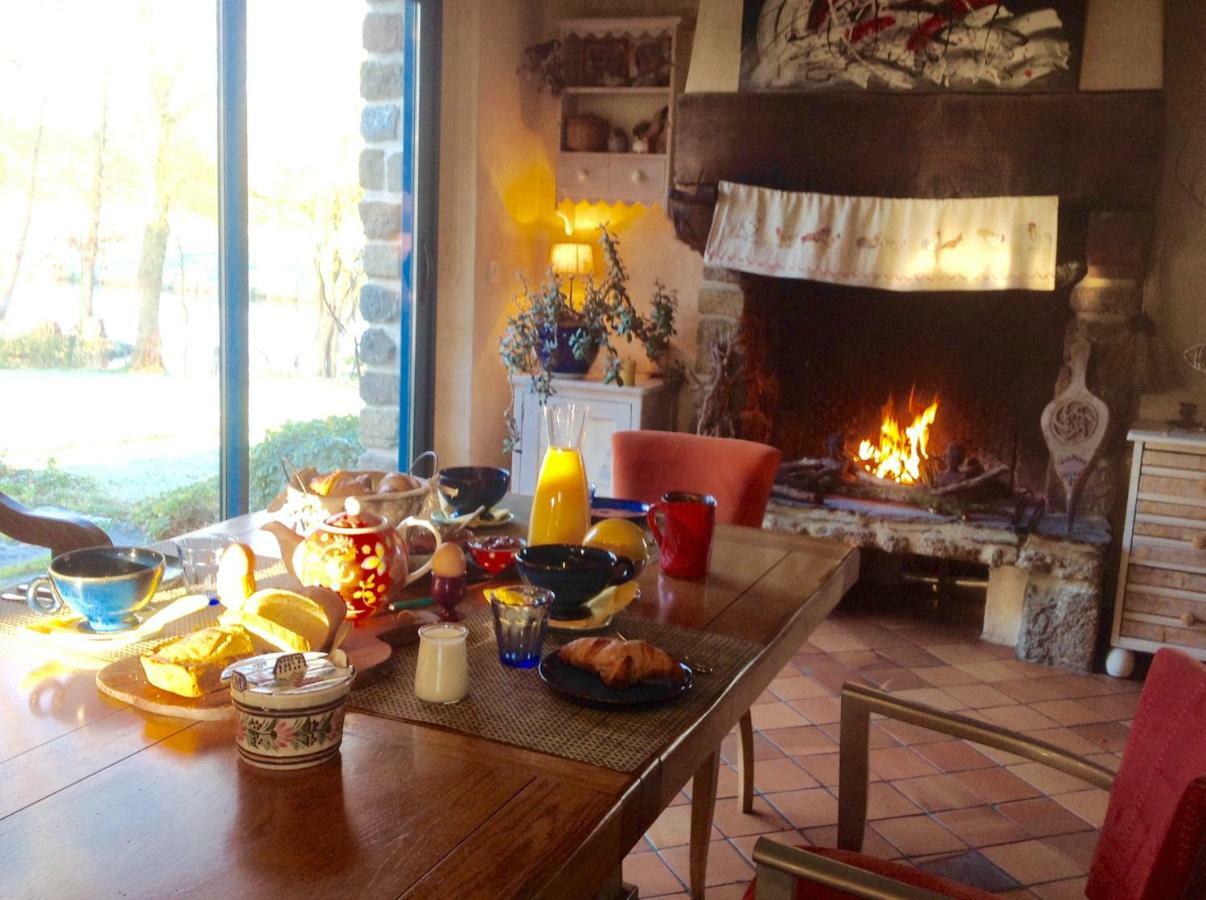 Au Pont Ricoul Bed & Breakfast Saint-Pierre-de-Plesguen Exterior photo