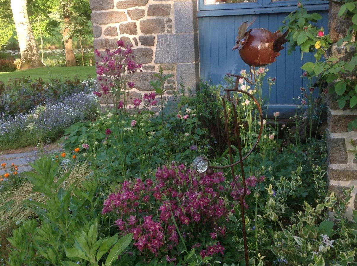 Au Pont Ricoul Bed & Breakfast Saint-Pierre-de-Plesguen Exterior photo
